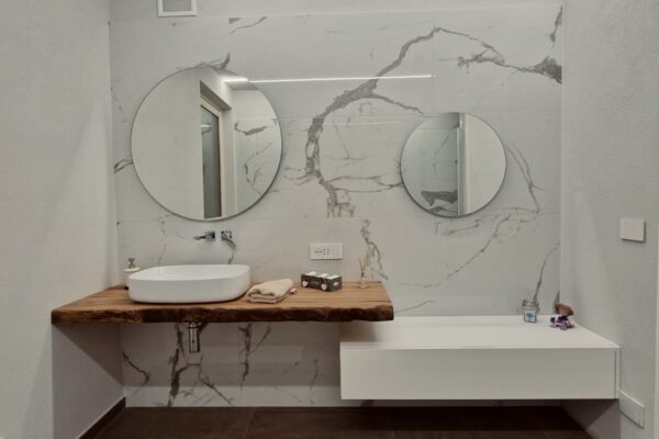 Bagno (5) Bagno (5)